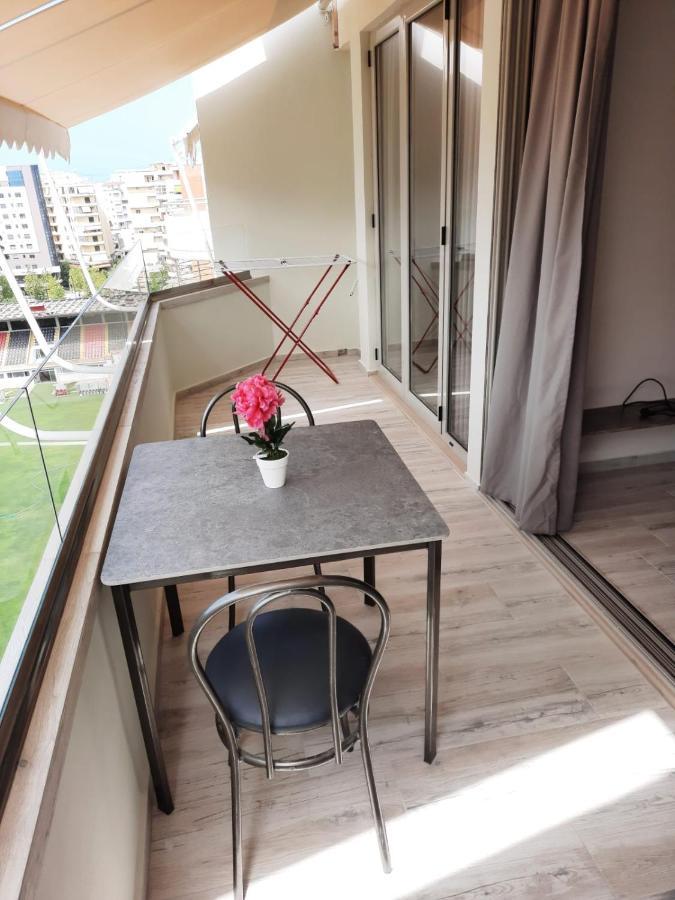 Disy Apartments Vlorë Esterno foto
