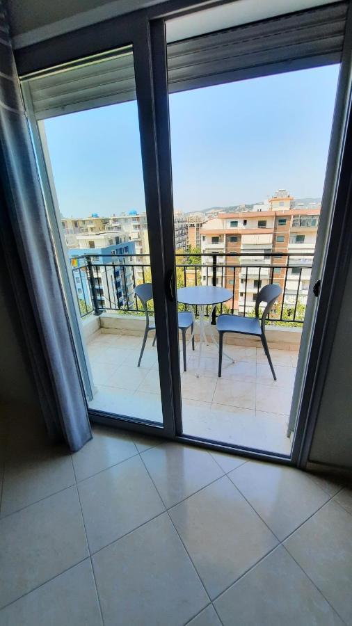 Disy Apartments Vlorë Esterno foto