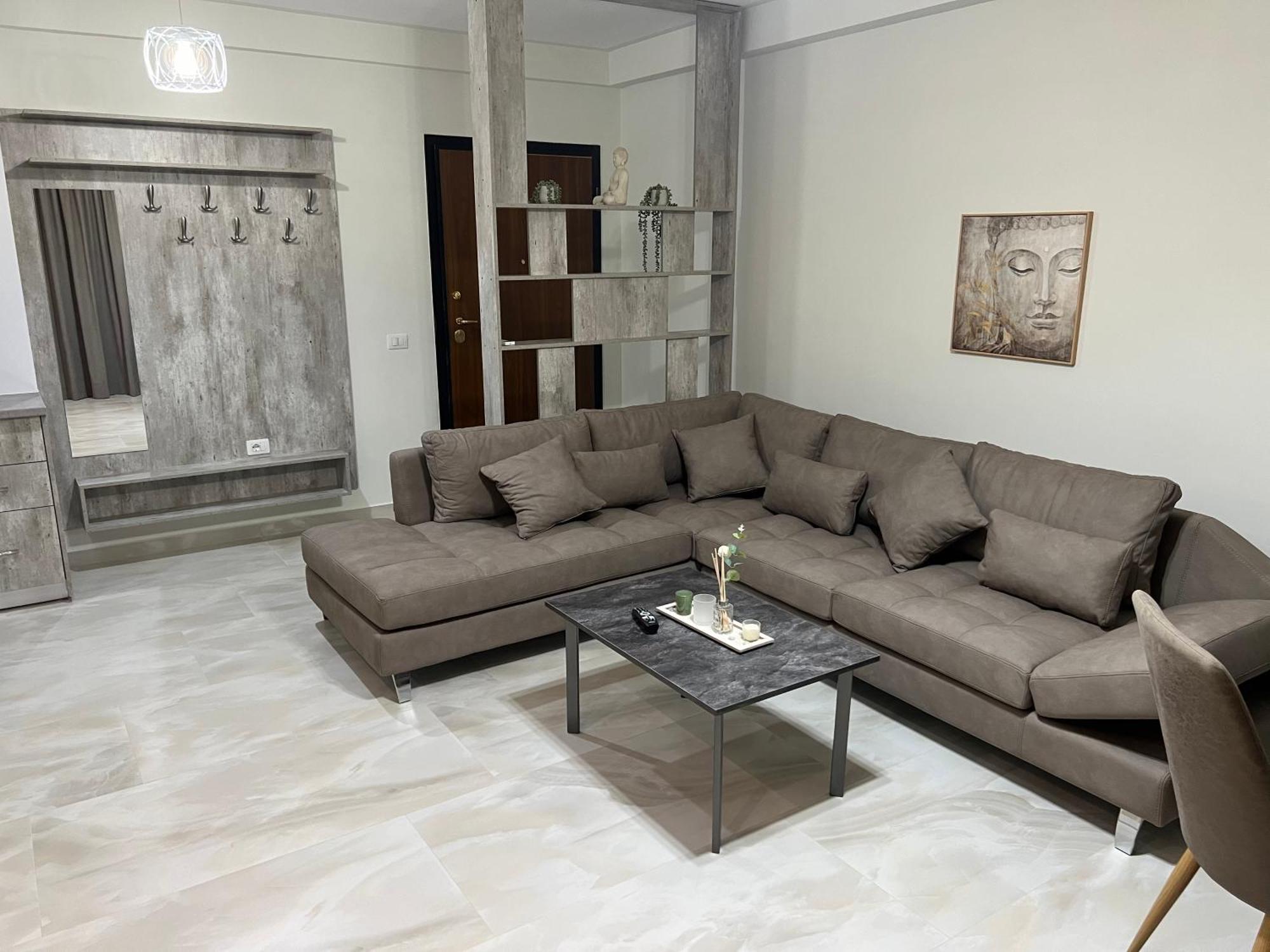 Disy Apartments Vlorë Esterno foto